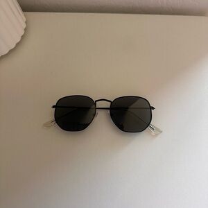Stylish Black Sunglasses